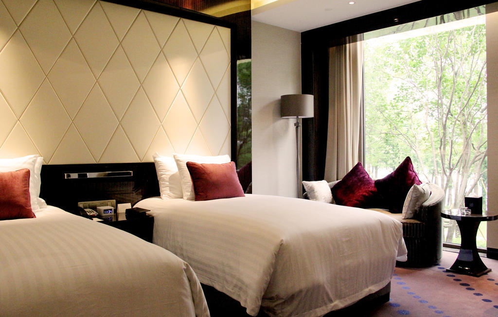 New Century Grand Hotel Nanxun Huzhou Room photo
