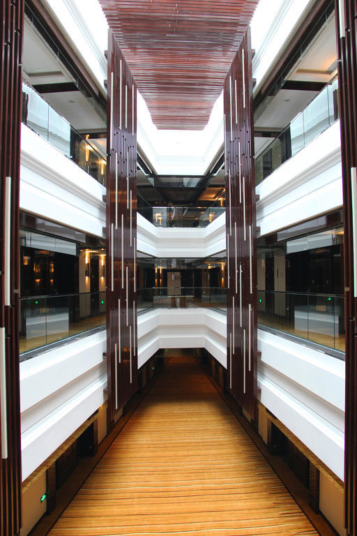 New Century Grand Hotel Nanxun Huzhou Room photo